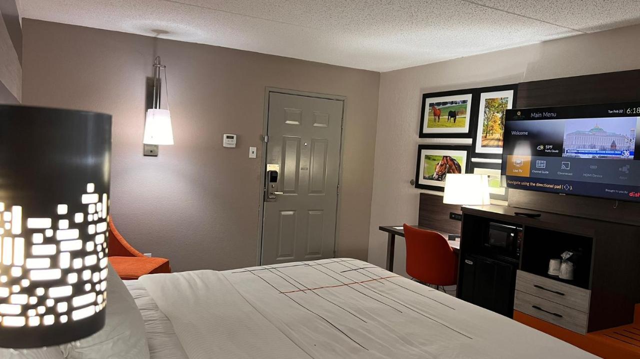La Quinta Inn Lexington-Horse Park Екстер'єр фото