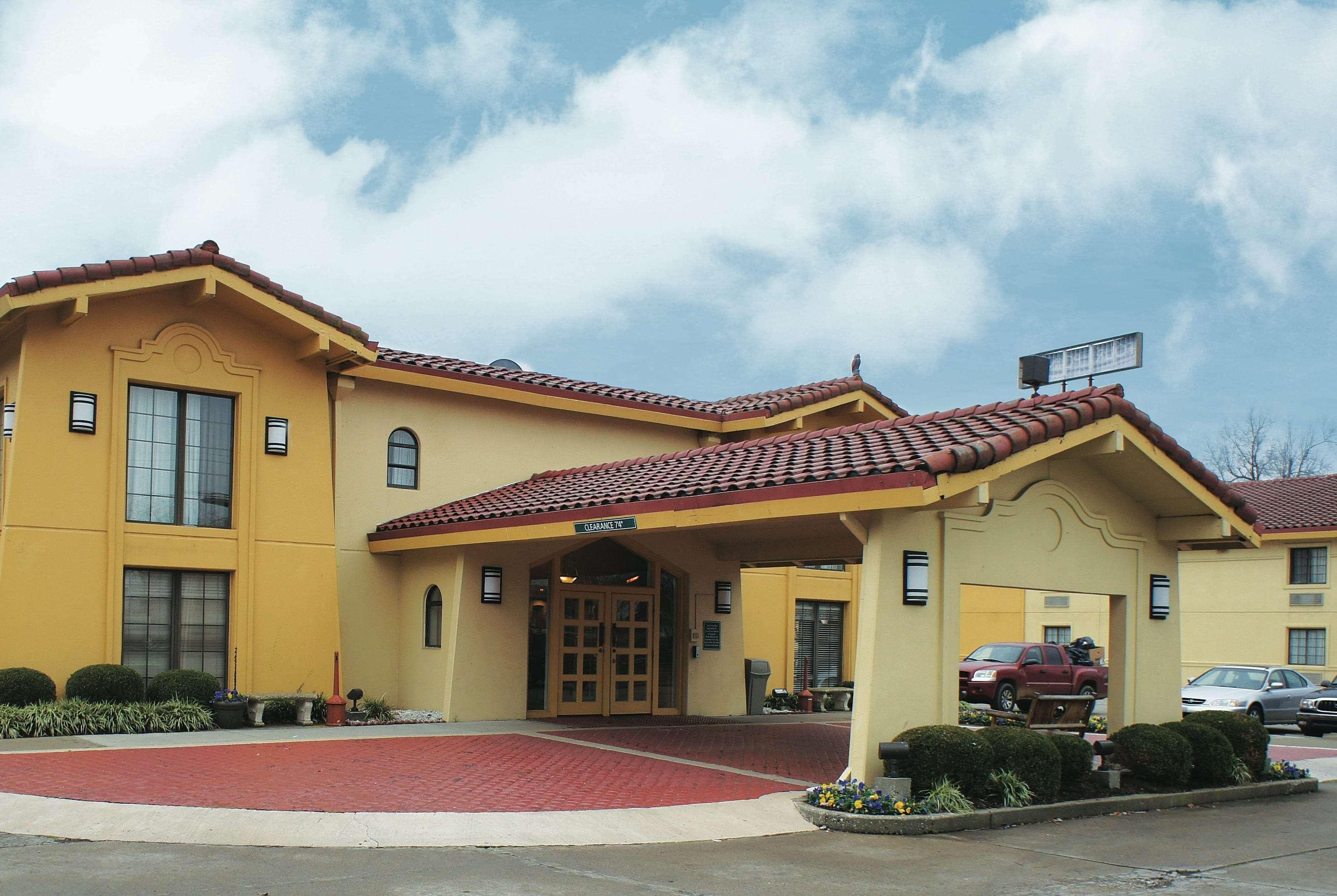 La Quinta Inn Lexington-Horse Park Екстер'єр фото